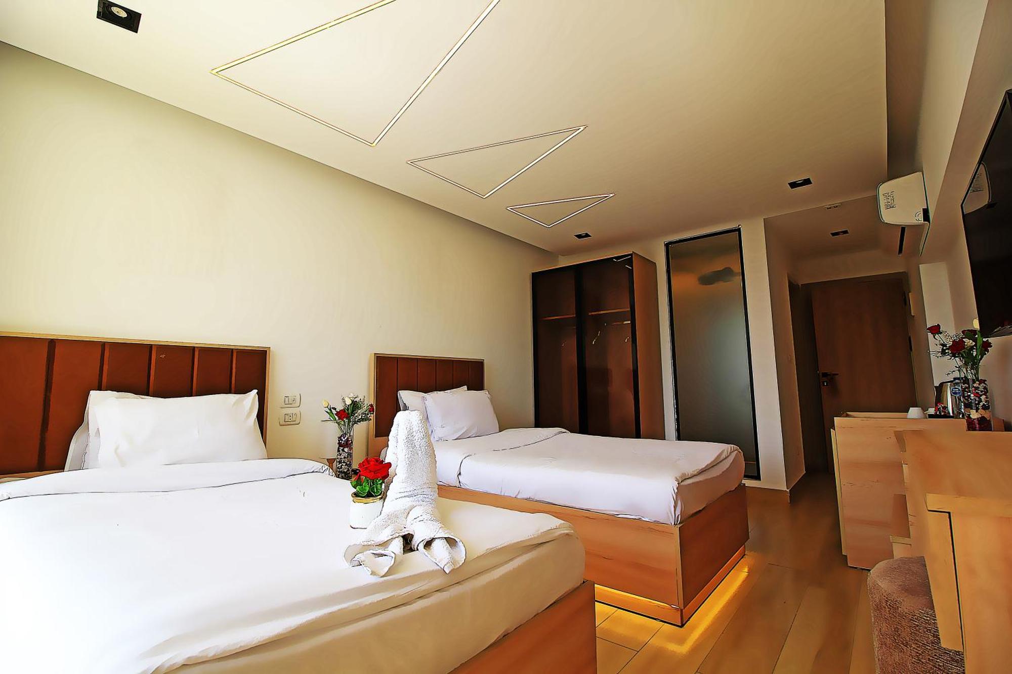 The Platinum Pyramid View Inn Kafret el-Gabal Esterno foto